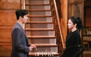 Jang Nara dan Jung Yong Hwa Berburu Hantu, Ini 5 Alasan 'Sell Your Haunted House' Wajib Ditonton
