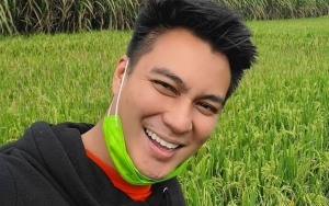 Baim Wong Malah Ajak Foto Saat Pergoki Orang Merekam Tanpa Izin, Cara Pakai Masker Tuai Kritik