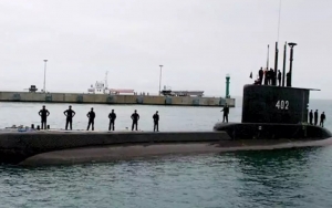 Harap-Harap Cemas, Begini Curhat Istri Awak Kapal Selam KRI Nanggala-402 yang Hilang Kontak