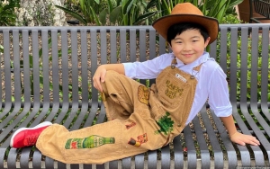 Piala Oscar 2021: Penampilan Bintang Cilik Alan Kim 'Minari' Curi Perhatian di Debut Red Carpet-nya