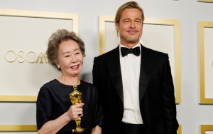 Piala Oscar 2021: Respons Keren Youn Yuh Jung Diberi Pertanyaan Tak Sopan Soal Brad Pitt