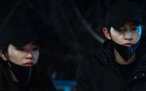 Song Joong Ki Selamatkan Jeon Yeo Bin di Saat yang Tepat, 'Vincenzo' Bikin Netizen Terkesima