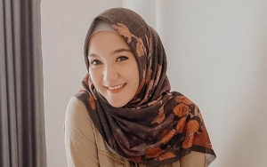Kunjungi Makam Sang Ayah, Erica Putri Kakak Citra Kirana Tulis Pesan Menyentuh Ini