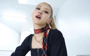 Ini Yang Ingin Rose Sampaikan Di Lirik 'On The Ground', Ternyata Berhubungan Dengan BLACKPINK