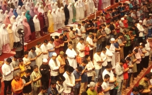 Klaster Salat Tarawih Muncul di Jateng, Puluhan Warga Dinyatakan Positif COVID-19