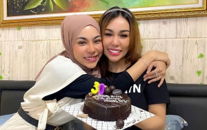 Ungkap Sempat Malas ke Bebby Fey, Liza Aditya Kini Pamer Foto Akur Dipuji Mirip Bak Kakak Adik