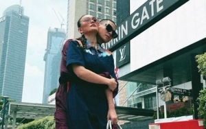 Agnes Monica Diduga Pacaran Beda Agama, Sosok Calon Mertua Berhijab Cantik Terkuak