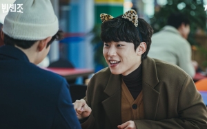 Bucin Maksimal, Momen Kim Sung Cheol Tangisi Foto Song Joong Ki di 'Vincenzo' Sukses Bikin Ngakak