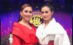 Sama-sama Jadi Juri, Ayu Ting Ting Ngegas Minta Iis Dahlia 'Dengerin Pakai Kuping'