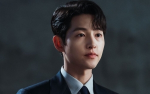 Visual Song Joong Ki Saat Jadi Member 'Running Man' Mendadak Diperbincangkan