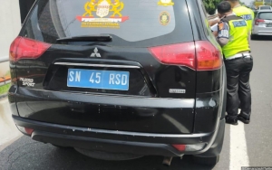 Heboh Pajero Berpelat Aneh Disetop Polisi, Pemilik Kantongi SIM 'Negara Kekaisaran Sunda Nusantara'