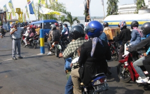 Polisi Sanksi Ratusan Unit Kendaraan Di Hari Pertama Larangan Mudik Berlaku