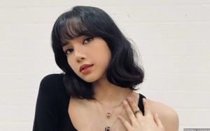 Misteri tentang Pemilik Tangan di Photobook Lisa BLACKPINK Kini Terpecahkan, Ternyata Member Ini