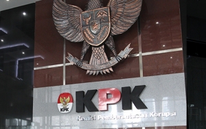 Heboh Puluhan Pegawai Gagal Tes ASN, Posisi Foto Jokowi-Ma'ruf di Konpers KPK Justru Jadi Sorotan