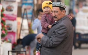 Anak-Anak Muslim Uyghur di Bawah Umur yang Tinggal di Xinjiang Dilarang Ikut Puasa 