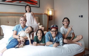 Putri Kecil Temani Joanna Alexandra Saat Ratapi Jenazah Raditya Oloan, Wajah Cantik Bikin Nyesek