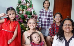 Sifat Asli Almarhum Raditya Oloan Terkuak, Pesan Anak Joanna Alexandra Bikin Pilu - Topik Pagi