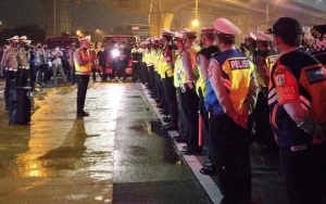 Pos Penyekatan di Karawang Diterobos Pemudik, Polisi Perketat Penjagaan