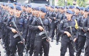 Brimob Bersenjata Diterjunkan Jaga Titik Penyekatan Larangan Mudik Demi Keamanan Petugas