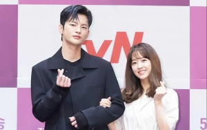 Park Bo Young Terikat Kontrak Dengan Seo In Guk, Kru 'Doom At Your Service' Bocorkan Jaminannya