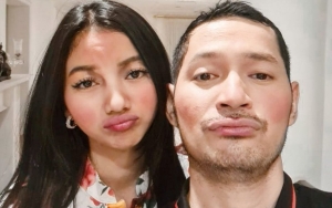 Glenca Chysara Pamer Foto Kocak Kenakan Handuk, Ekspresi Evan Sanders Nyaris Beri Ciuman Bikin Heboh