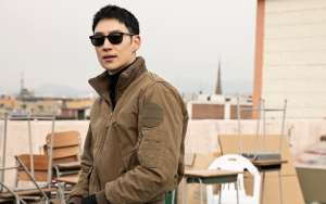 Menyentuh Hati, Lee Je Hoon Akui Sampai Nangis Baca Naskah Drama Mendatang 'Move To Heaven'