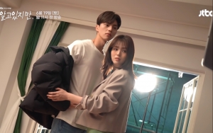 Mesra Banget, Song Kang Berniat Gendong Han So Hee Saat Pemotretan Poster 'Nevertheless'