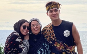 Foto Pertemuan Keluarga Rizky Billar dan Lesty Kembali Disorot, Bicara Agenda Pernikahan Tahun Ini?