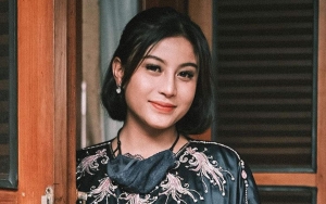 Awkarin Kelewat Mesra Bak Kekasih Saat TikTokan Bareng Mantan Pacar, Didesak Balikan