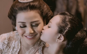 Nangis Histeris, Arsy Putri Ashanty Ngotot Pulang ke Indonesia Demi Peluk Aurel Hermansyah