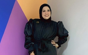  Ely Sugigi Kembali Dihujat Gara-Gara Lepas Hijab Saat Buat Video TikTok