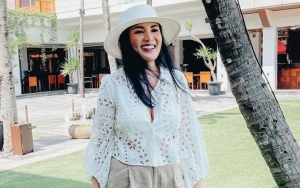 Mantan Suami Ajukan Banding Cerai, Nindy Ayunda Pilih Pamer Selfie dan Tulis Kalimat Manis