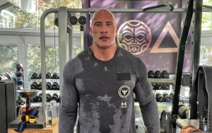 Dwayne Johnson Goda Fans Pamer Kostum 'Black Adam' 