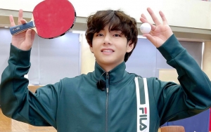 V BTS Buka-Bukaan Soal Sulitnya Kehidupan Pandemi dan Lagu 'Blue & Grey'