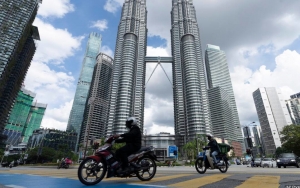 Kasus COVID-19 Malaysia Naik, Perdana Menteri: Lockdown Akan Jamin Keamanan Tapi Ekonomi Bisa Runtuh
