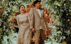 Mutia Ayu Kenang Momen Temani Glenn Fredly di Backstage, Tatapan Mata Mendiang Bak Firasat?
