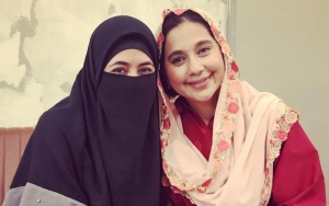 Dihujat Isu Istri Ketiga Uje, Umi Pipik Foto Cantik Bareng Ayu Azhari Banjir Reaksi Tak Terduga
