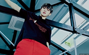 Bikin Lumer, B.I Pamerkan Tato di Dada pada Poster Album 'WATERFALL'