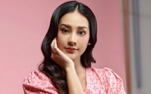 Penampakan Pria Di Ranjang Bikin Salfok, Anya Geraldine Buka Suara