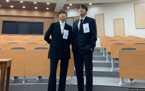 Kim Bum Kembali Pamer Kedekatan dengan Ryu Hye Young dan Pemeran 'Law School' Ini