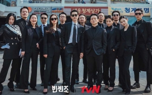 Pemain 'Vincenzo' Gelar Voting Ketampanan, Song Joong Ki Sempat Dikalahkan Aktor Ini
