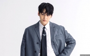 Keren sekaligus Gemas, Visual Kim Bum Kembali Kejutkan Penggemar di Pemotretan Baru