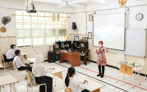Kasus COVID-19 RI Meroket Pasca Lebaran, Kemendikbudristek Tetap Desak Gelar Sekolah Offline