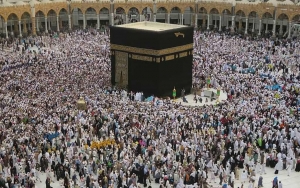 Indonesia Tak Masuk Daftar Haji 2021, DPR Dorong Pemerintah 'Rayu' Arab Saudi