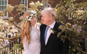 Terpaut Usia 20 Tahun Lebih, PM Boris Johnson Diam-Diam Nikahi Carrie Symonds di Upacara Sederhana