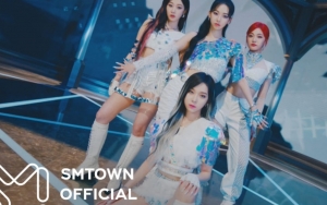 10 Pesona Outfit Member Aespa dalam Comeback 'Next Level', Busana Karina Bikin Speechless
