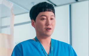 Kim Dae Myung Balik Jadi Dokter Ramah Di 'Hospital Playlist 2': Para Aktor Semakin Dekat