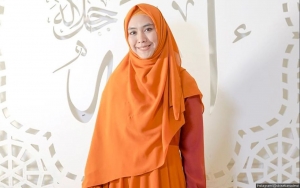 Oki Setiana Dewi Sempat Jatuh Pingsan Saat Dengar Kabar Ayah Meninggal Dunia