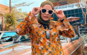 Astrid Kuya Terus Ladeni Denise Chariesta, Tak Peduli Disebut Kampungan