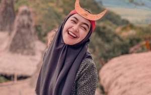 Butuh 3 Hari, Ria Ricis Akhirnya Berani Masuk ke Kamar Mendiang Ayah Sampai Ciumi Barang Ini